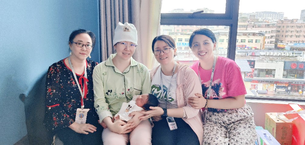 深圳微視：以愛之名，慰問生育女職工